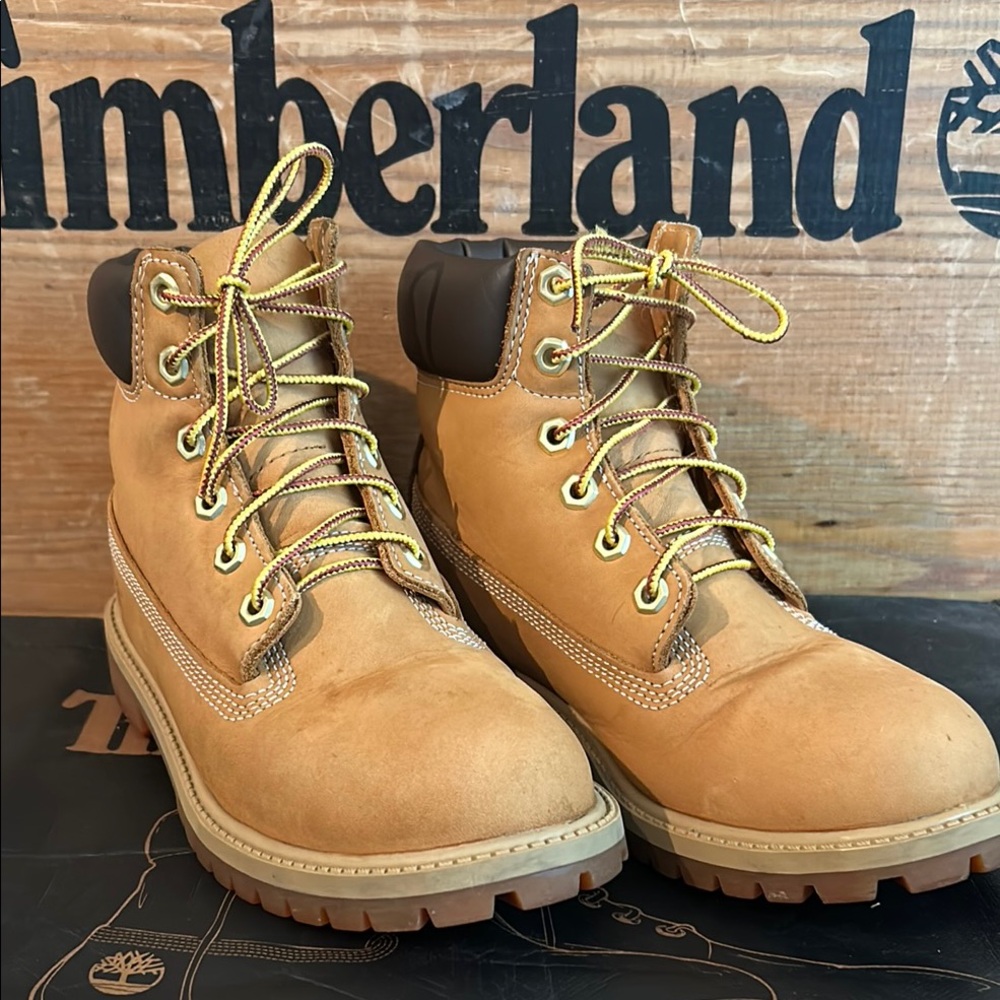 Timberland Wheat Brown Lace-Up Boots